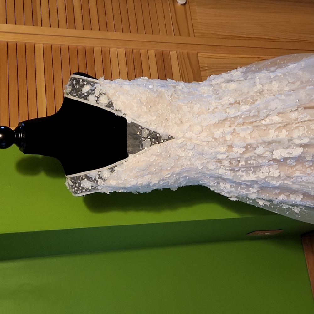 Wedding gown